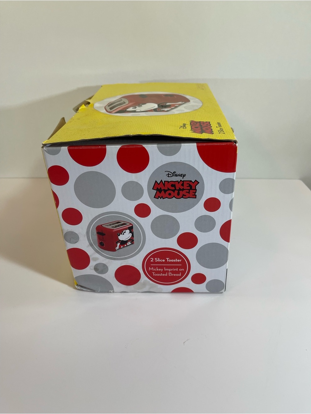 Disney Mickey Mouse Red 2-Slice Toaster - Picture 4 of 10